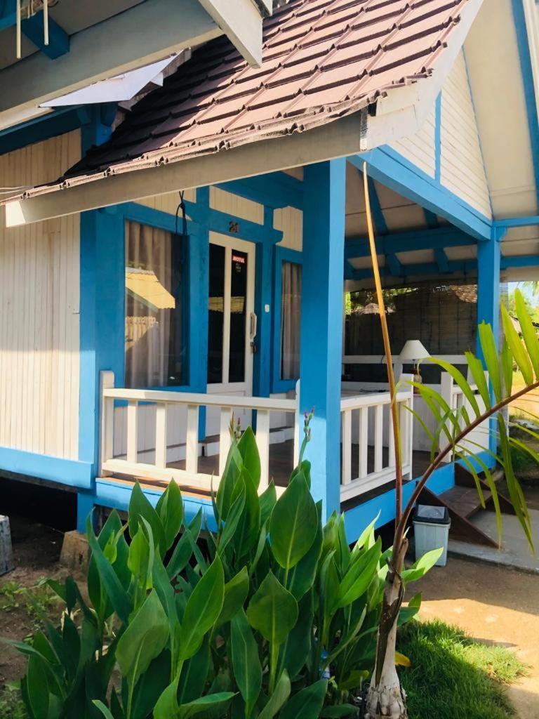 Youpy Bungalows Gili Air Room photo