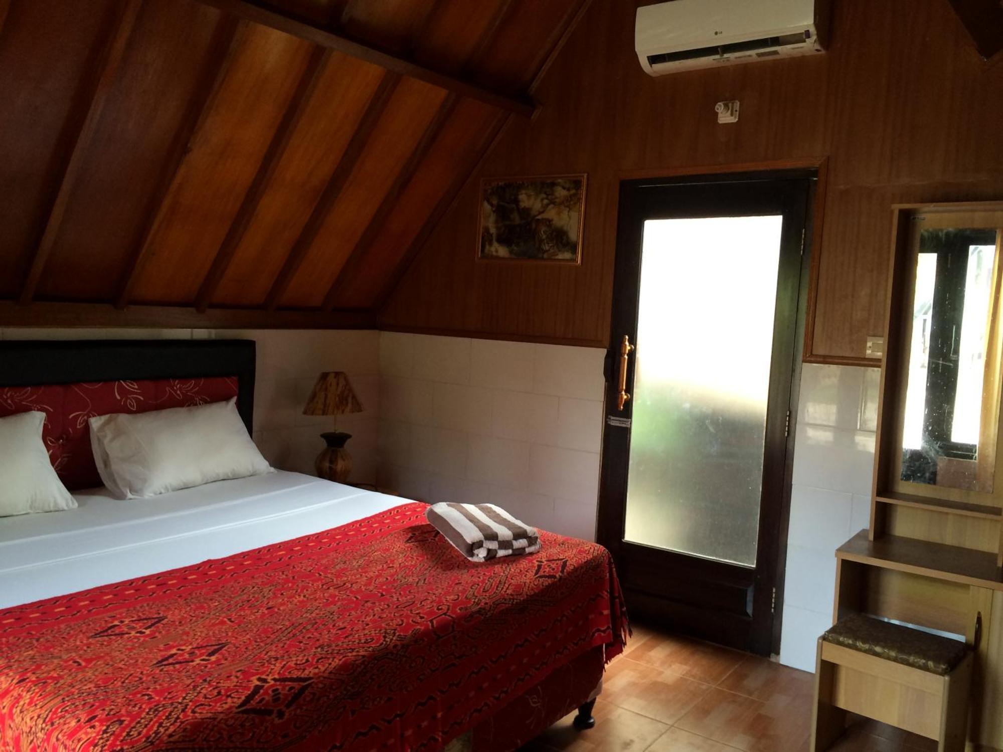 Youpy Bungalows Gili Air Exterior photo