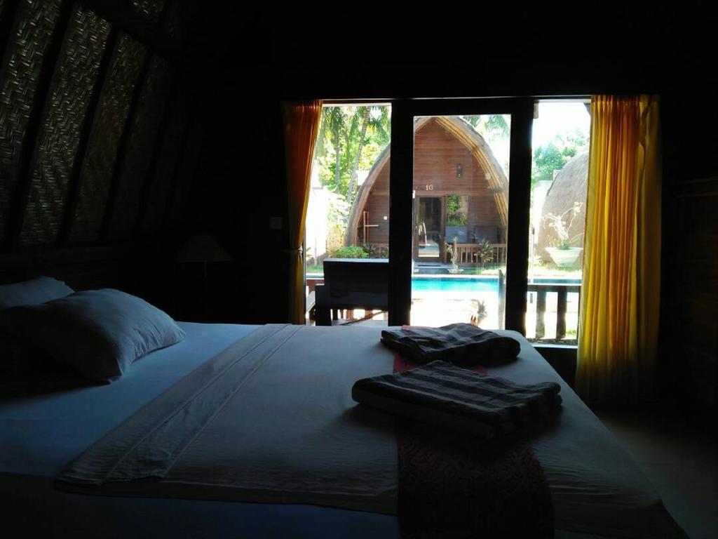 Youpy Bungalows Gili Air Exterior photo