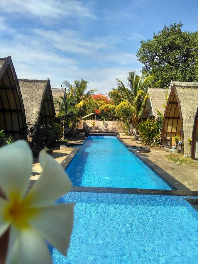 Youpy Bungalows Gili Air Exterior photo