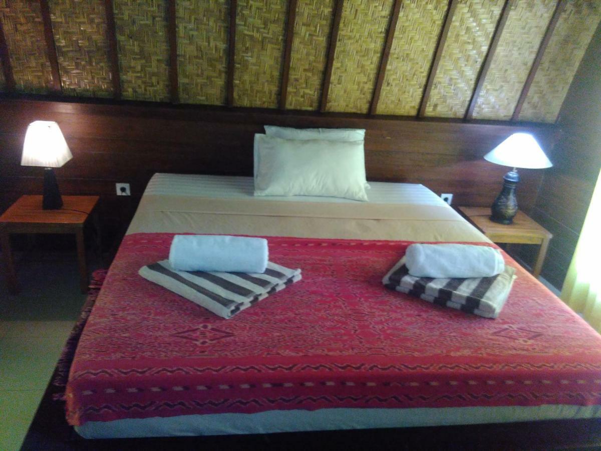 Youpy Bungalows Gili Air Exterior photo