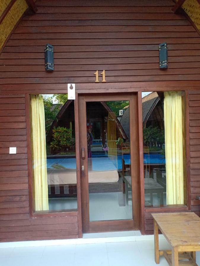 Youpy Bungalows Gili Air Exterior photo