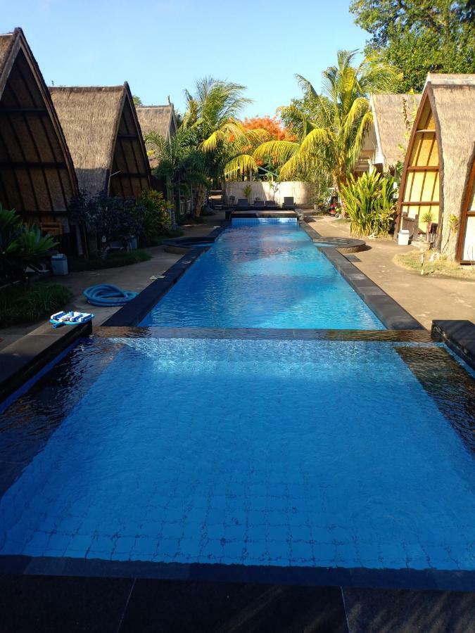 Youpy Bungalows Gili Air Exterior photo