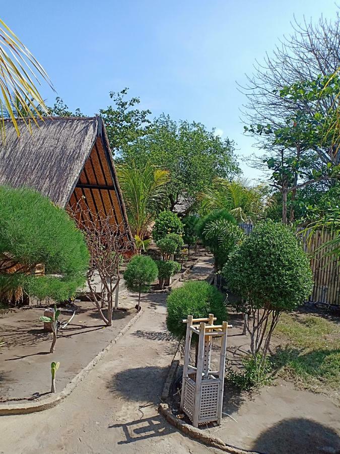 Youpy Bungalows Gili Air Exterior photo